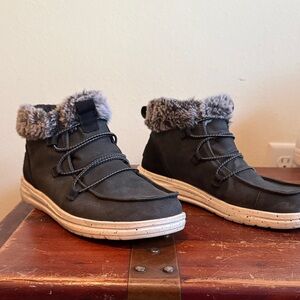 Hey Dude Black Ankle Boots with Faux Fur